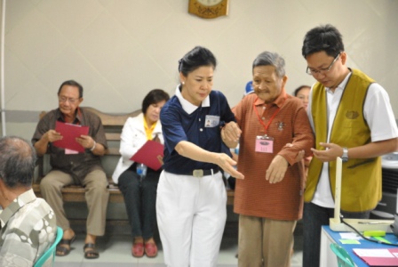 Tanggal 31 Mei 2014, diadakan seremoni pembukaan baksos kesehatan Tzu Chi ke 99 di Rumah Sakit Tentara Robert Wolter Monginsidi dengan dihadiri oleh Walikota Manado, Vicky Lumentut.